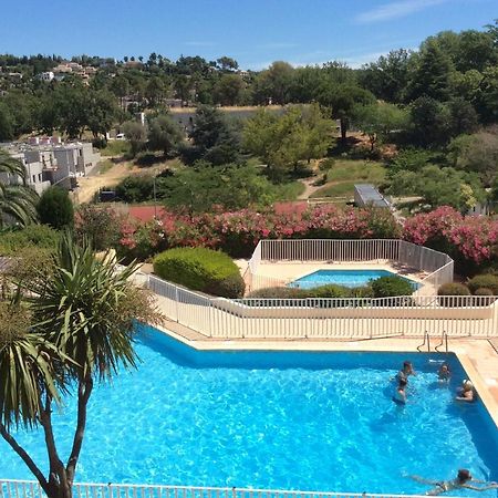 Au Calme Dans Hameau Fleuri Joli Studio 3 Pers Piscine Parking Wi-Fi Vence Exterior photo