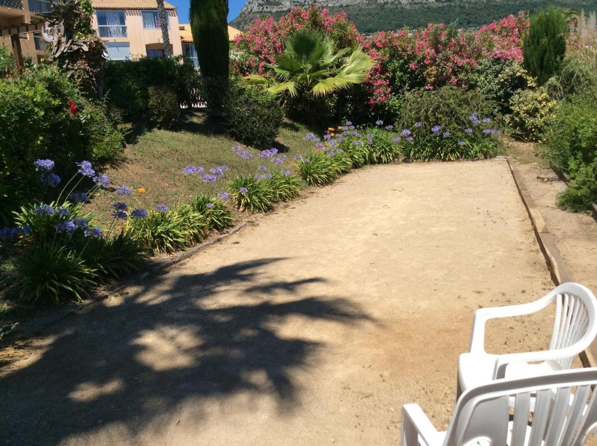 Au Calme Dans Hameau Fleuri Joli Studio 3 Pers Piscine Parking Wi-Fi Vence Exterior photo