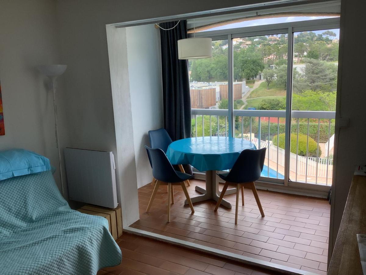 Au Calme Dans Hameau Fleuri Joli Studio 3 Pers Piscine Parking Wi-Fi Vence Exterior photo