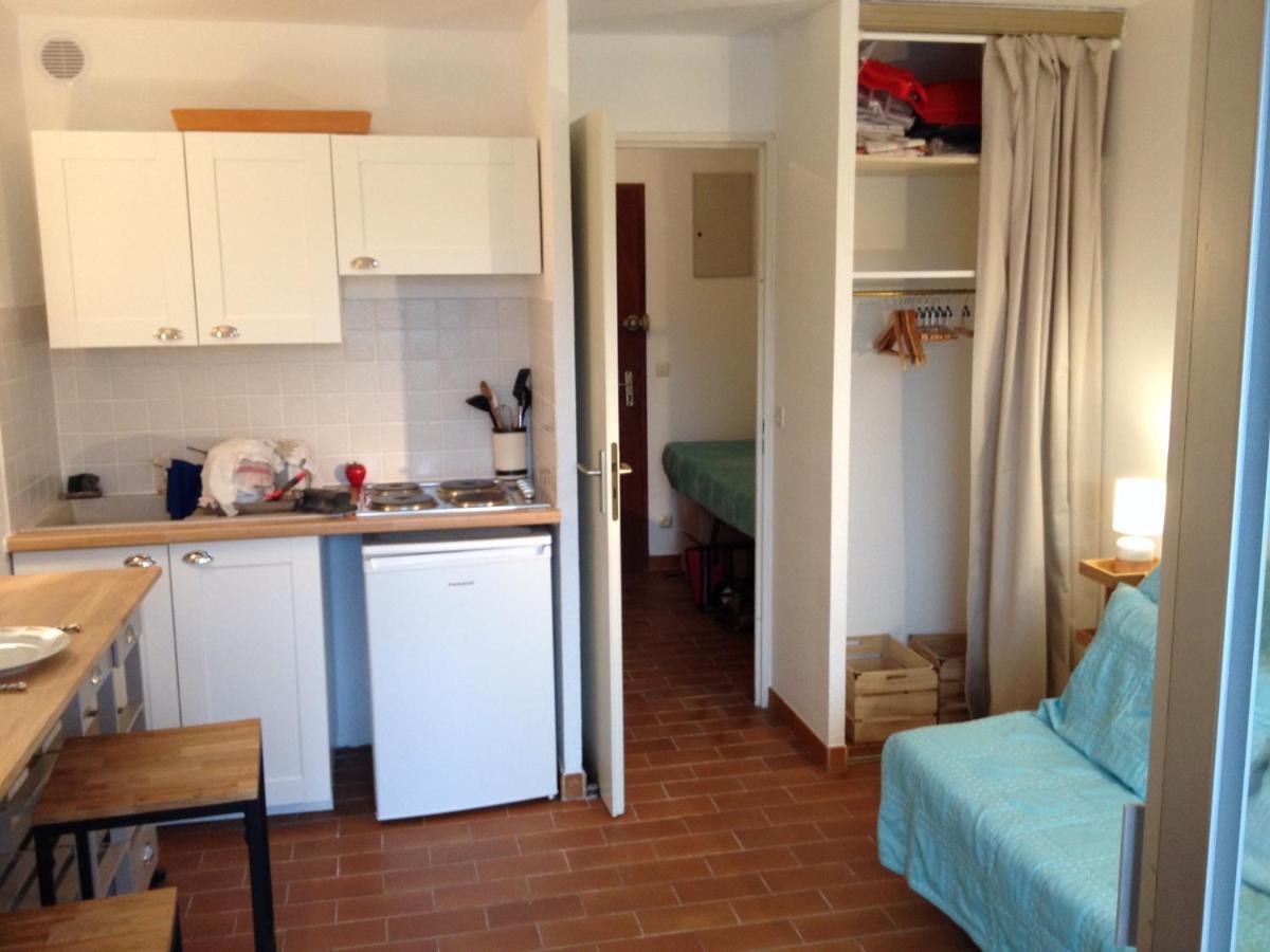 Au Calme Dans Hameau Fleuri Joli Studio 3 Pers Piscine Parking Wi-Fi Vence Exterior photo